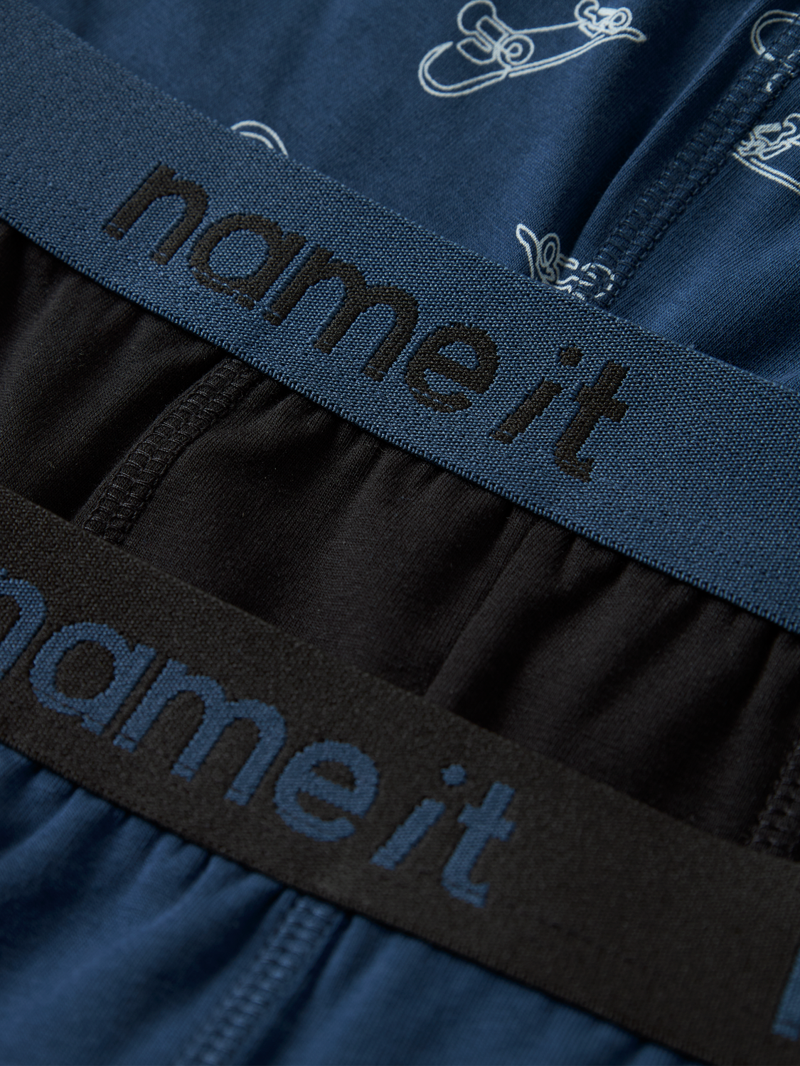 model_shot-front_full